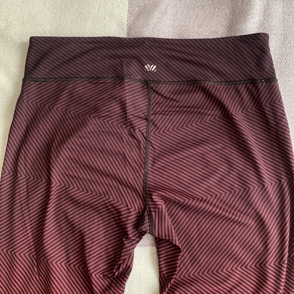 F21 - Athletic workout legging - ombré burgundy to red color - size L - Picture 5 of 5